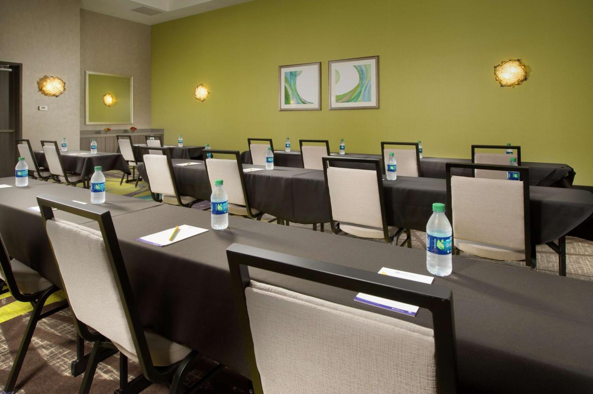 Hilton Garden Inn קולג' סטיישן מראה חיצוני תמונה