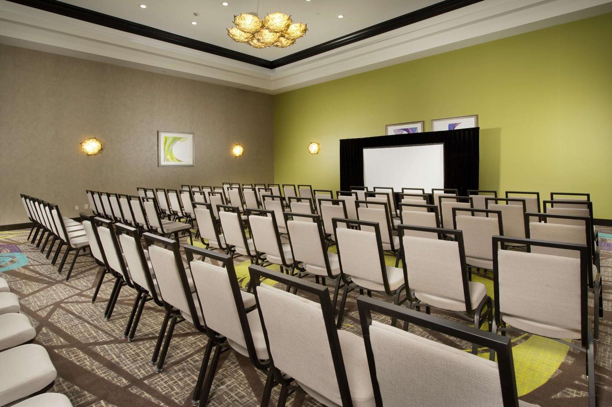 Hilton Garden Inn קולג' סטיישן מראה חיצוני תמונה