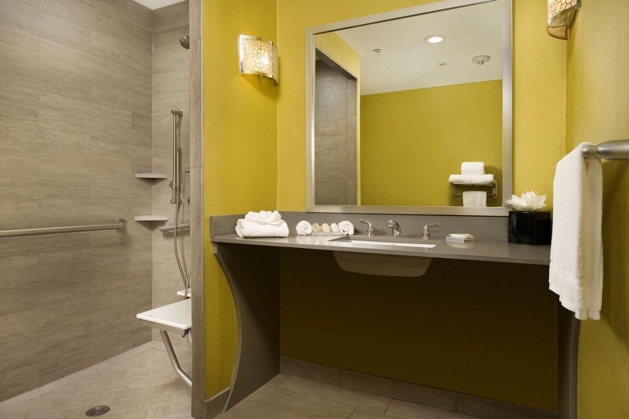 Hilton Garden Inn קולג' סטיישן מראה חיצוני תמונה